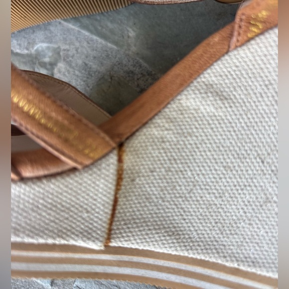 Coach Caroline Leather Wedge Sandal Size 8B
Beach Summer Vacation Rare Beaded - Picture 9 of 15